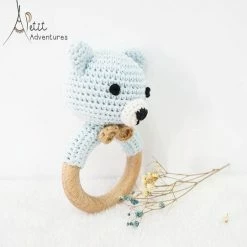 Petit Adventures Handgebreide Rammelaar Beer 8 Petit Adventures Handgebreide Rammelaar Beer -grijp-bijtspeelgoed Verkoopwinkel 550x541 5