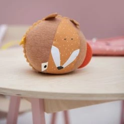 Trixie - Activiteitenbal - Activiteiten Speelgoed - Mr Fox 15 Trixie - Activiteitenbal - Activiteiten Speelgoed - Mr Fox -grijp-bijtspeelgoed Verkoopwinkel 550x542 1