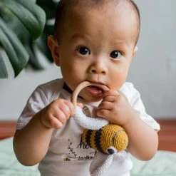 NOOX City Kids Houten Bijtring Met Gehaakte Bij - 100% Fair -grijp-bijtspeelgoed Verkoopwinkel 550x550 112