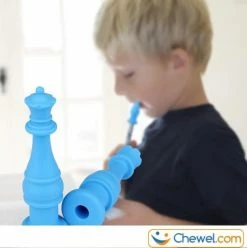 Pennendop Potlooddop Kauwdop Bijtdop | Schaakstuk | Paard | Diverse Kleuren | Blauw | Chewel ® -grijp-bijtspeelgoed Verkoopwinkel 550x552 4