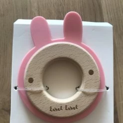 Label Label Konijn Roze Hout & Silicone Bijtring LLST-15041 18 Label Label Konijn Roze Hout & Silicone Bijtring LLST-15041 -grijp-bijtspeelgoed Verkoopwinkel 550x733 30