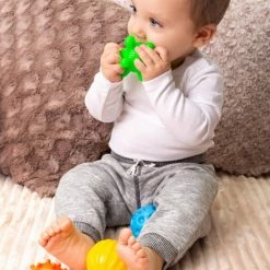 Tulilo Tullo Sensorische Textuur Vormen - Set Van 4- 0m+ 0+ Manden 9 Tulilo Tullo Sensorische Textuur Vormen - Set Van 4- 0m+ 0+ Manden -grijp-bijtspeelgoed Verkoopwinkel 550x823 6