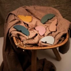 MONKIEZZ® Bijtring Regenboog | Rosewood | Roze | Baby Speelgoed | Baby | Bijtringen -grijp-bijtspeelgoed Verkoopwinkel 550x824 5